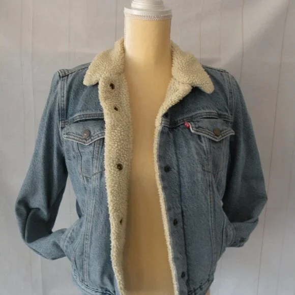 Levis Strauss & Co. women’s Jean Jacket size Medium With Sherpa Fleece Lining - Picture 3 of 16